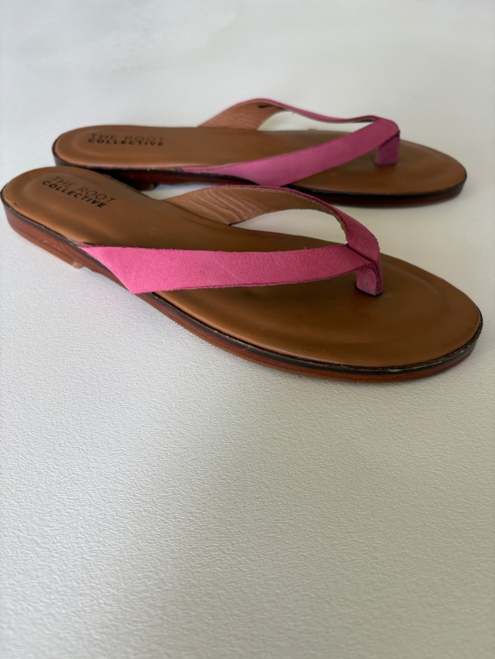 The Root Collective Leather Flip Flops in Pink Travel Beach Vacation Size 10